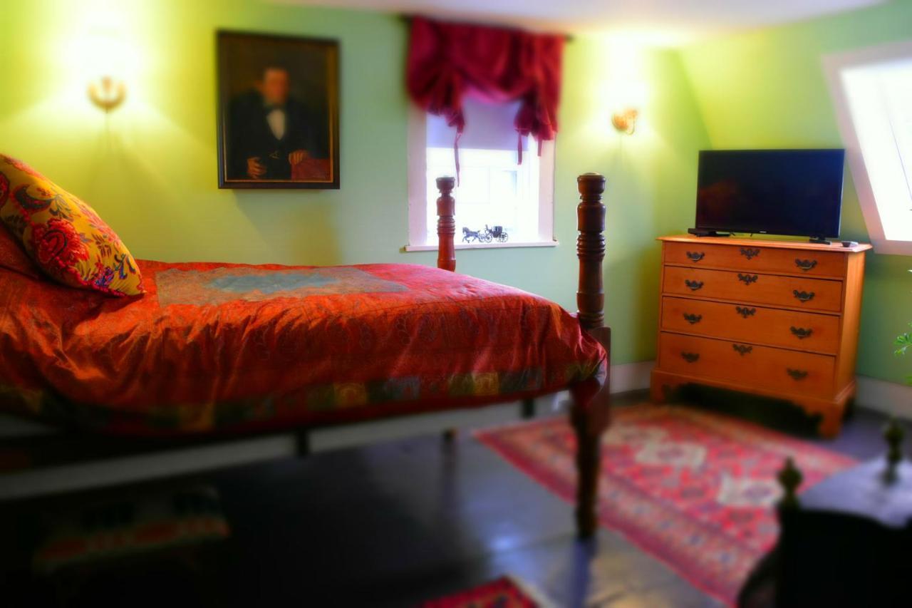 Daniels House Inn Сейлем Екстер'єр фото